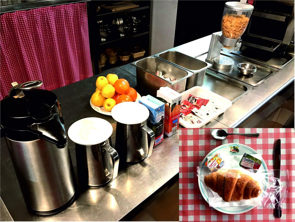 Hostel Albergue Paradiso Hinojedo エクステリア 写真