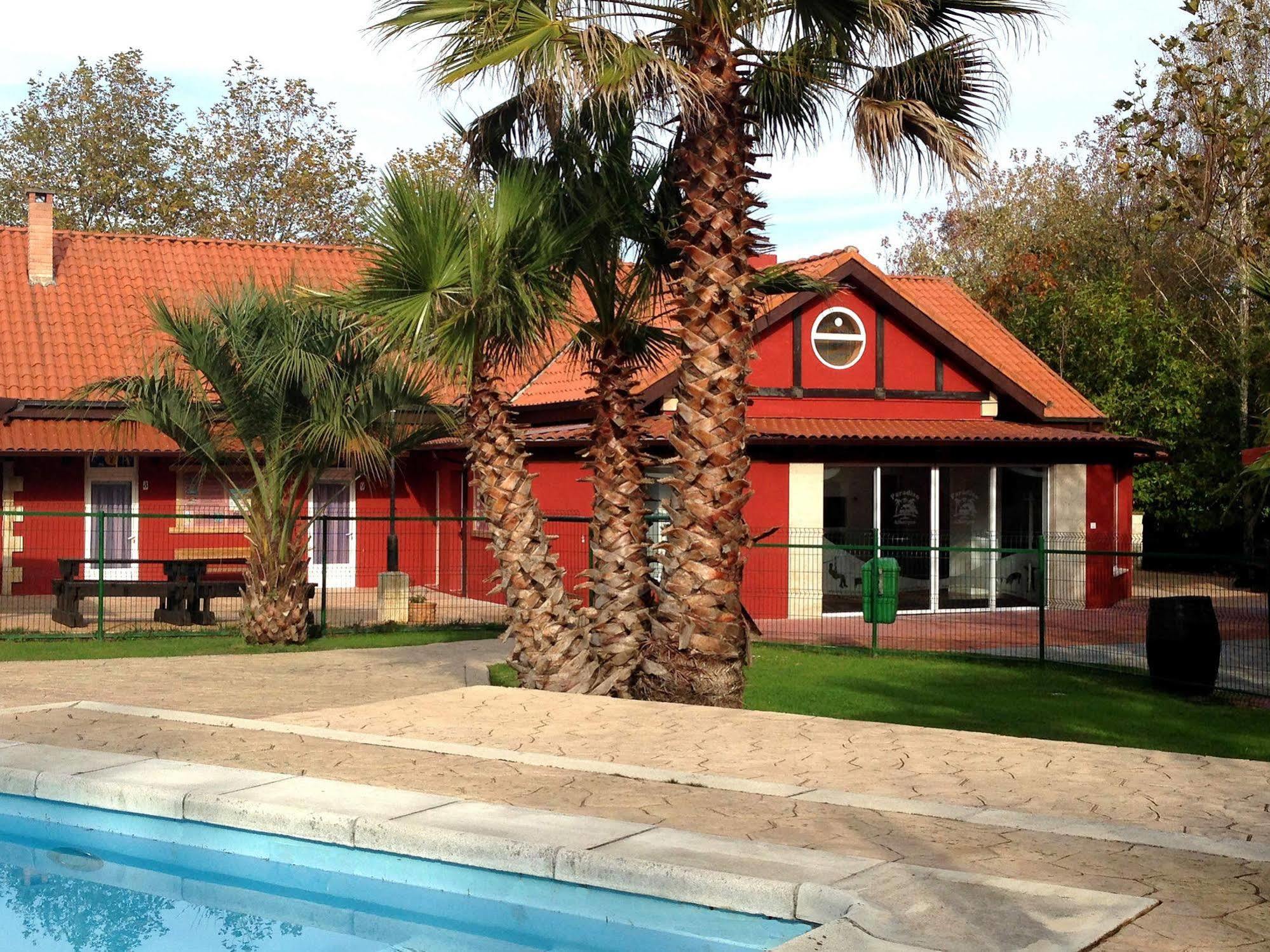 Hostel Albergue Paradiso Hinojedo エクステリア 写真
