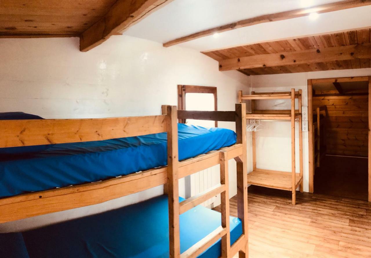 Hostel Albergue Paradiso Hinojedo エクステリア 写真